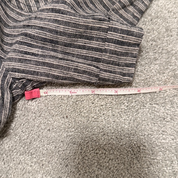 Grey and beige striped shorts - Picture 5 of 5